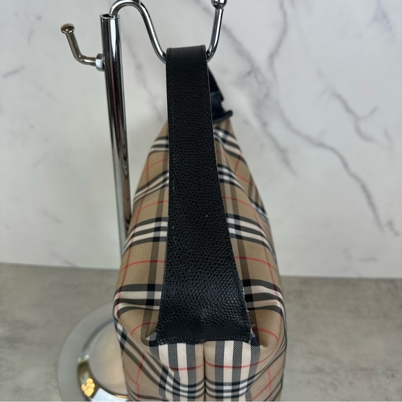 SOLD Burberry Nylon Nova Check Pochette - Picture 15 of 15